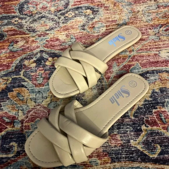 💥4/$20 BUNDLE 🆕NWOT Cream/Tan Women's Sandals Size 8.5 - Picture 5 of 6